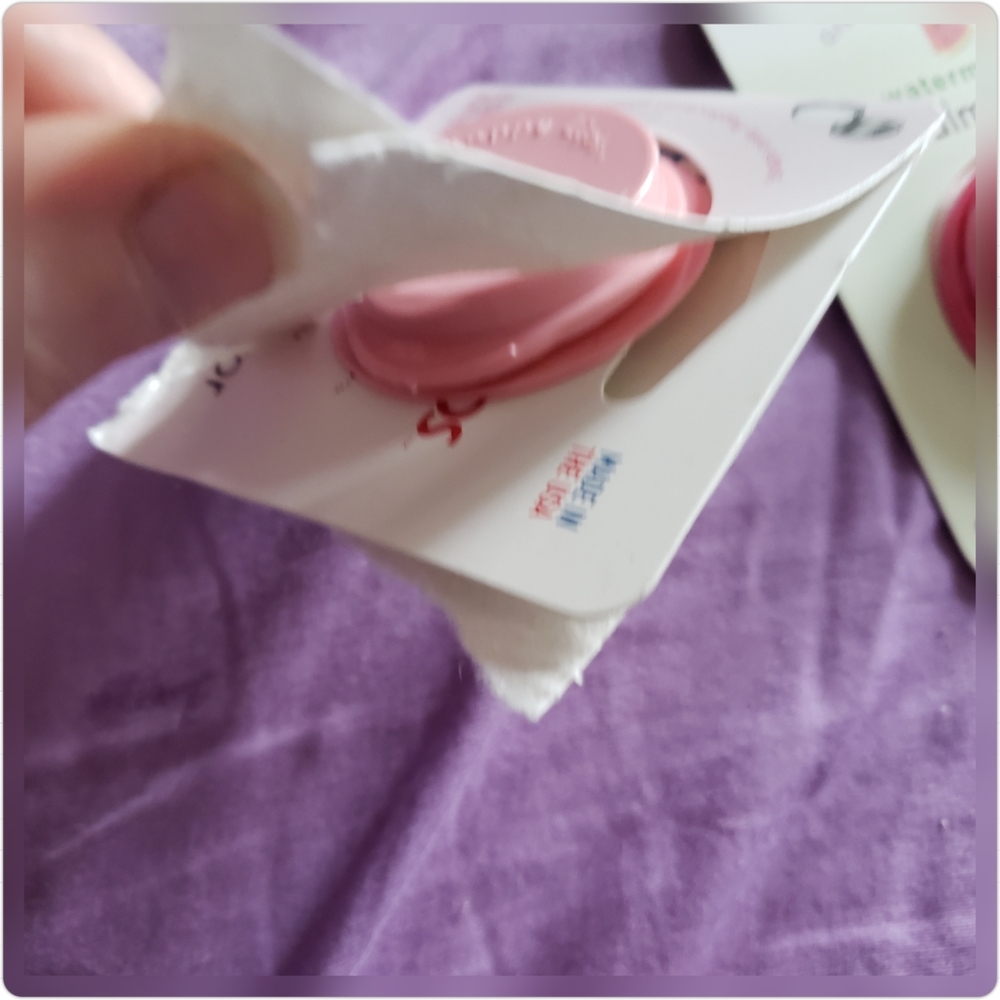 Happy Lips – Lip Balm with Mirror (set of 3) for use with Pop Socket! - Picture 3 of 7